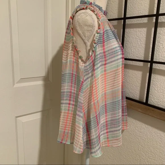 Belle sky sleeveless blouse size medium - Picture 6 of 6